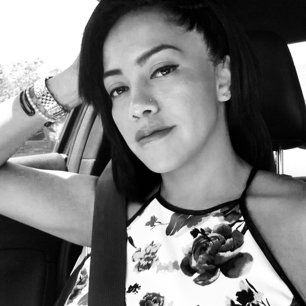 Meet your Posher, Mireya